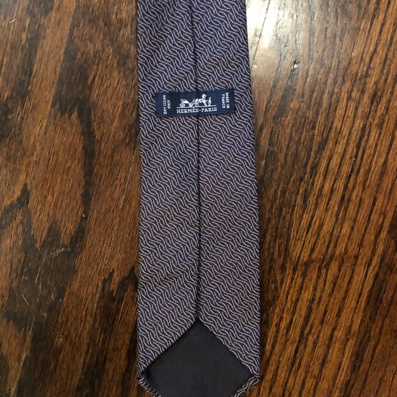 Hermes Faconnee H Tie Blue – MAISON de LUXE HERMÈS Silk Tie - Like New!